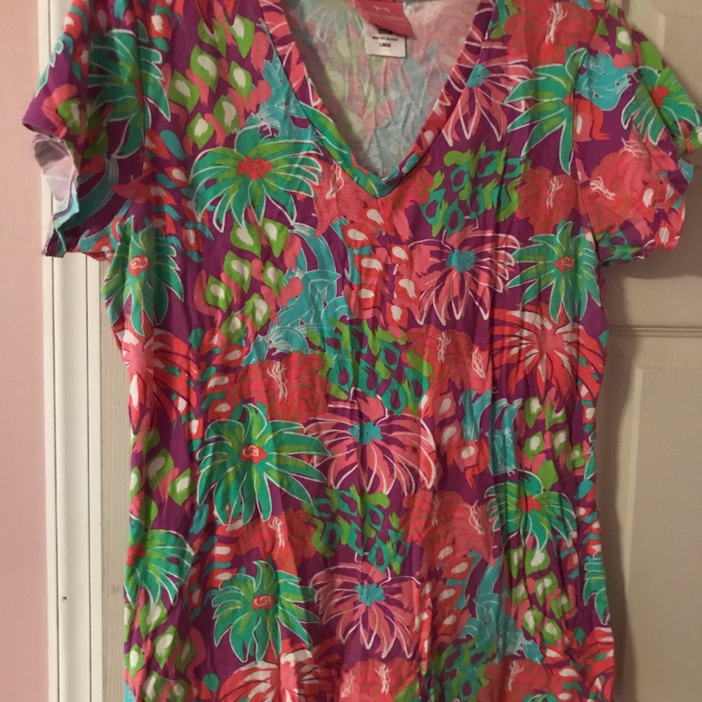Simply southern T-shirt size large